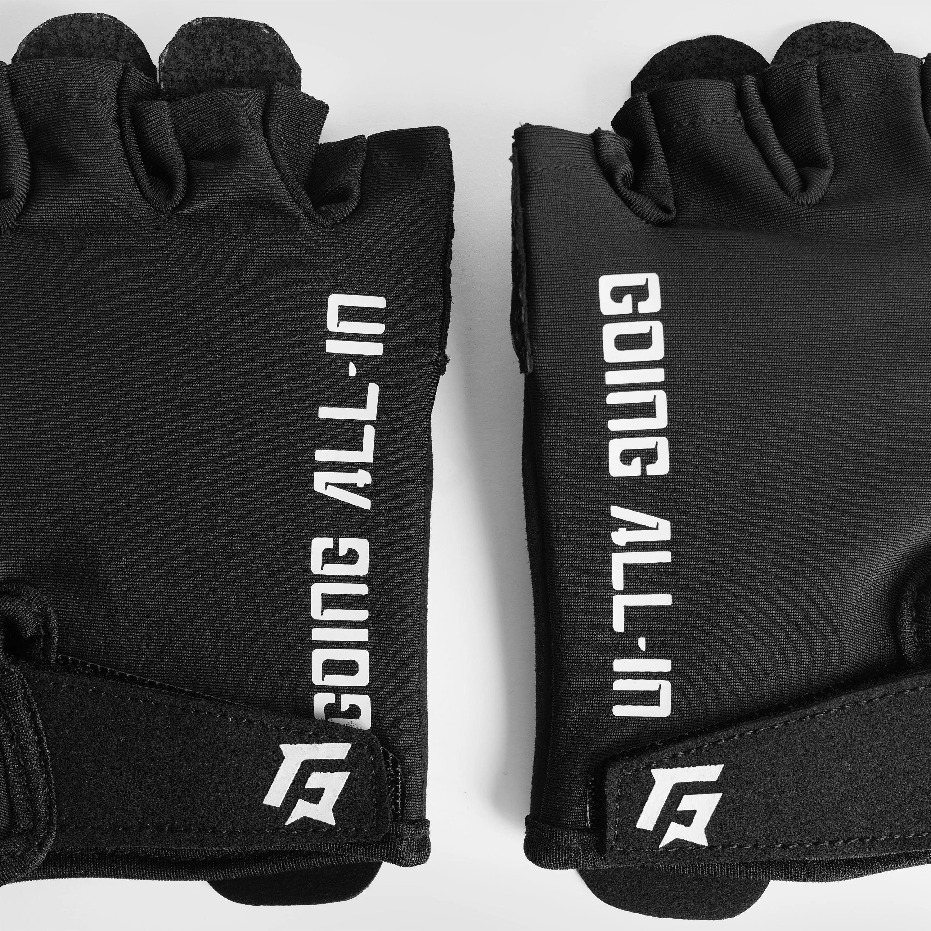 Titan Hold Gloves (Black)