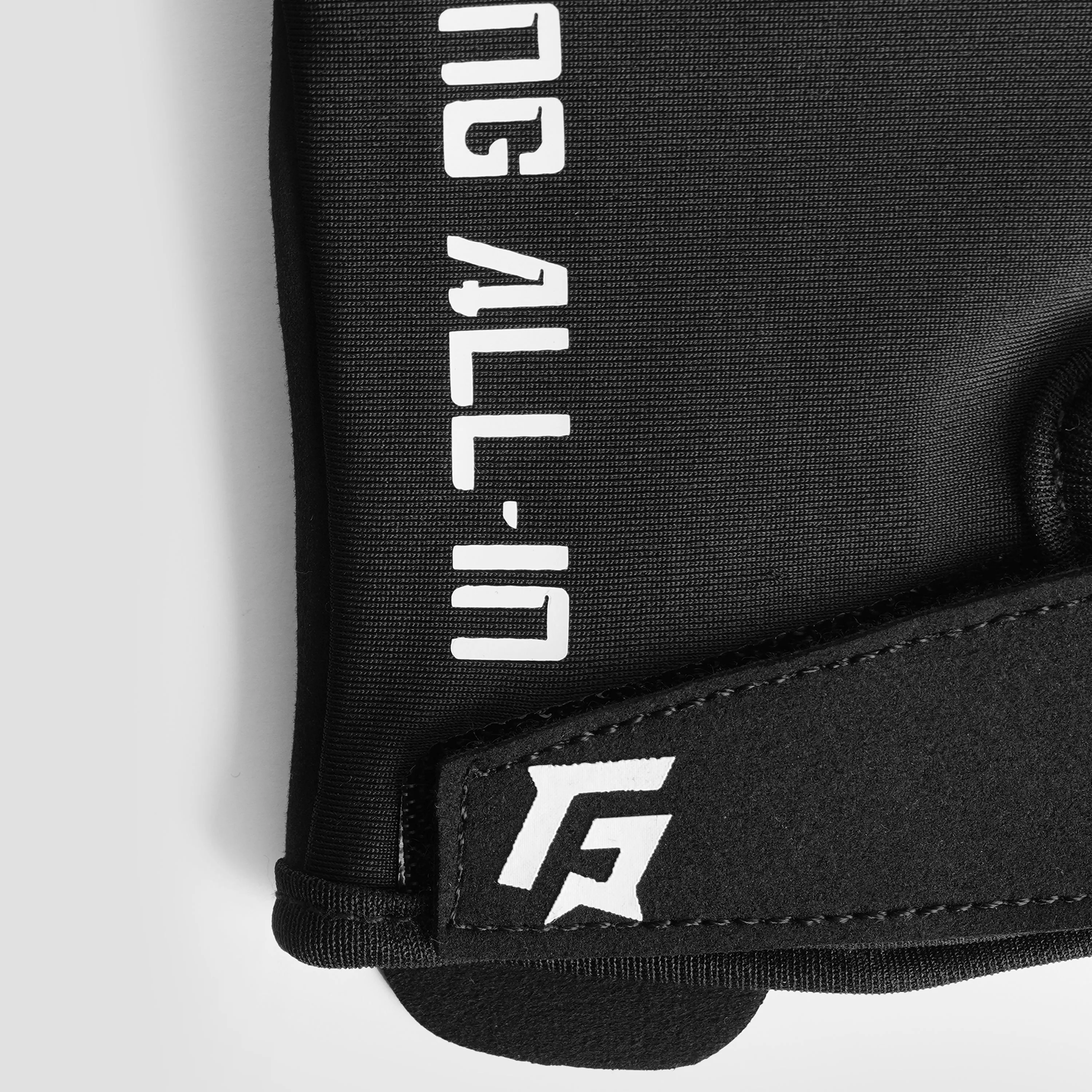 Titan Hold Gloves (Black)